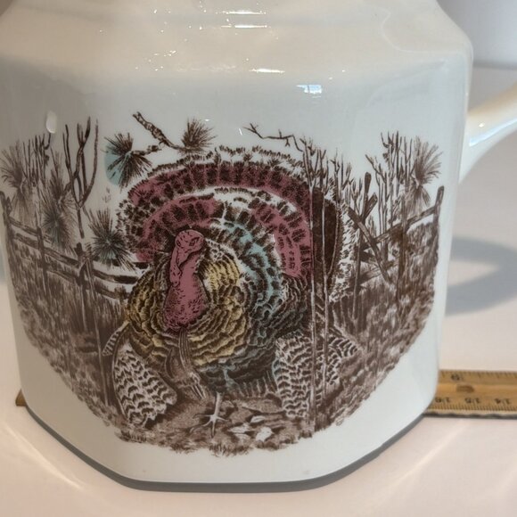 VTG Johnson Bro His Majesty Large Pitcher 64 Oz Turkey Pattern England 7.5" NWT - Picture 11 of 11